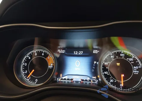 2019 Jeep Cherokee Trailhawk Elite 4X4 z USA, uszkodzony, nr VIN 1C4PJMBX6KD140479